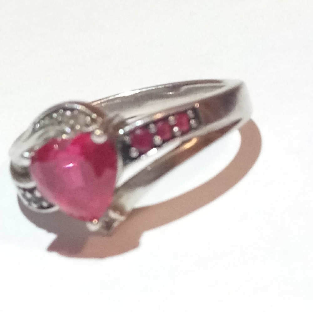 Ring - Picture 2 of 5